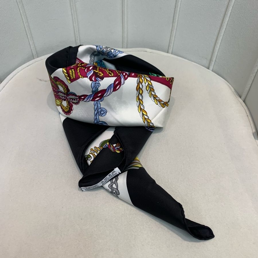 Hermes 罕有騎士絲巾 黑邊 90*90 O716-6