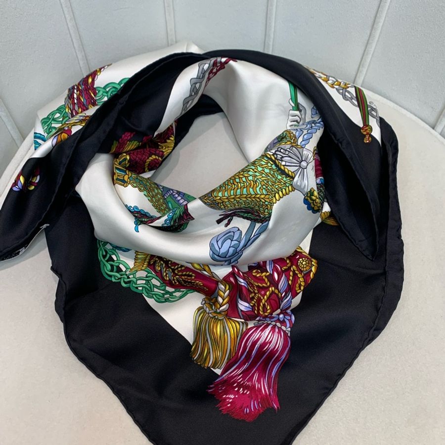 Hermes 罕有騎士絲巾 黑邊 90*90 O716-8