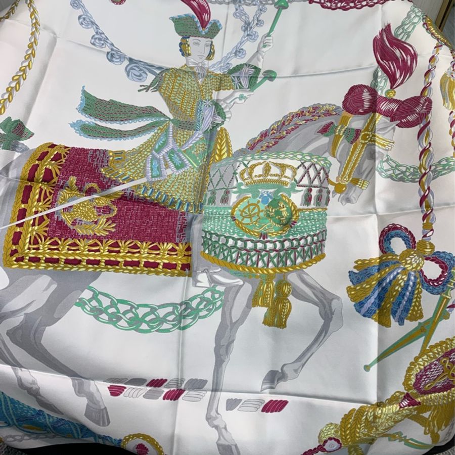 Hermes 罕有騎士絲巾 黑邊 90*90 O716-11