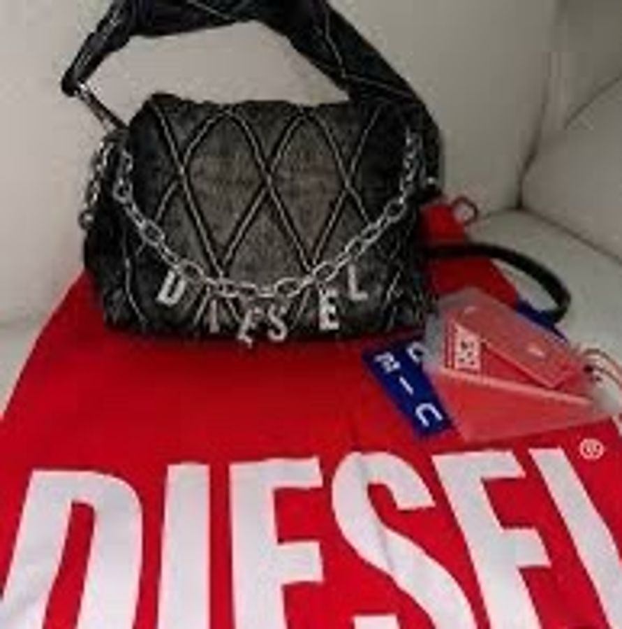Diesel Charm-D 掛飾logo單肩包 小號 黑色-1