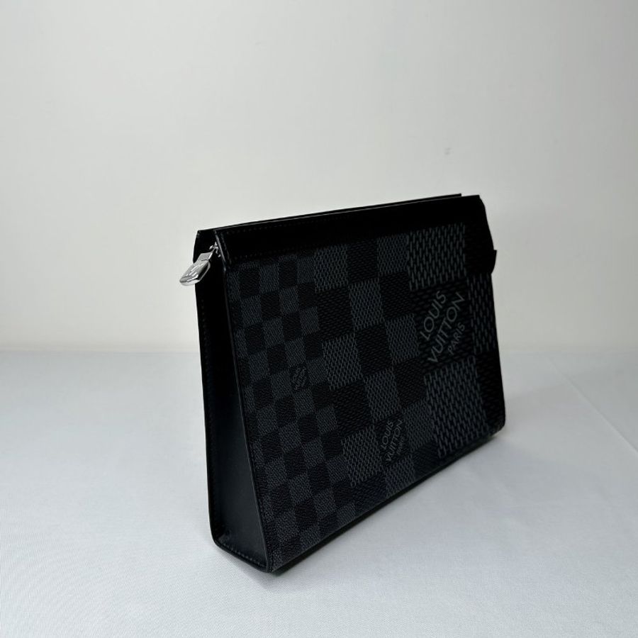 LV 棋盤格Voyage手拿包-3