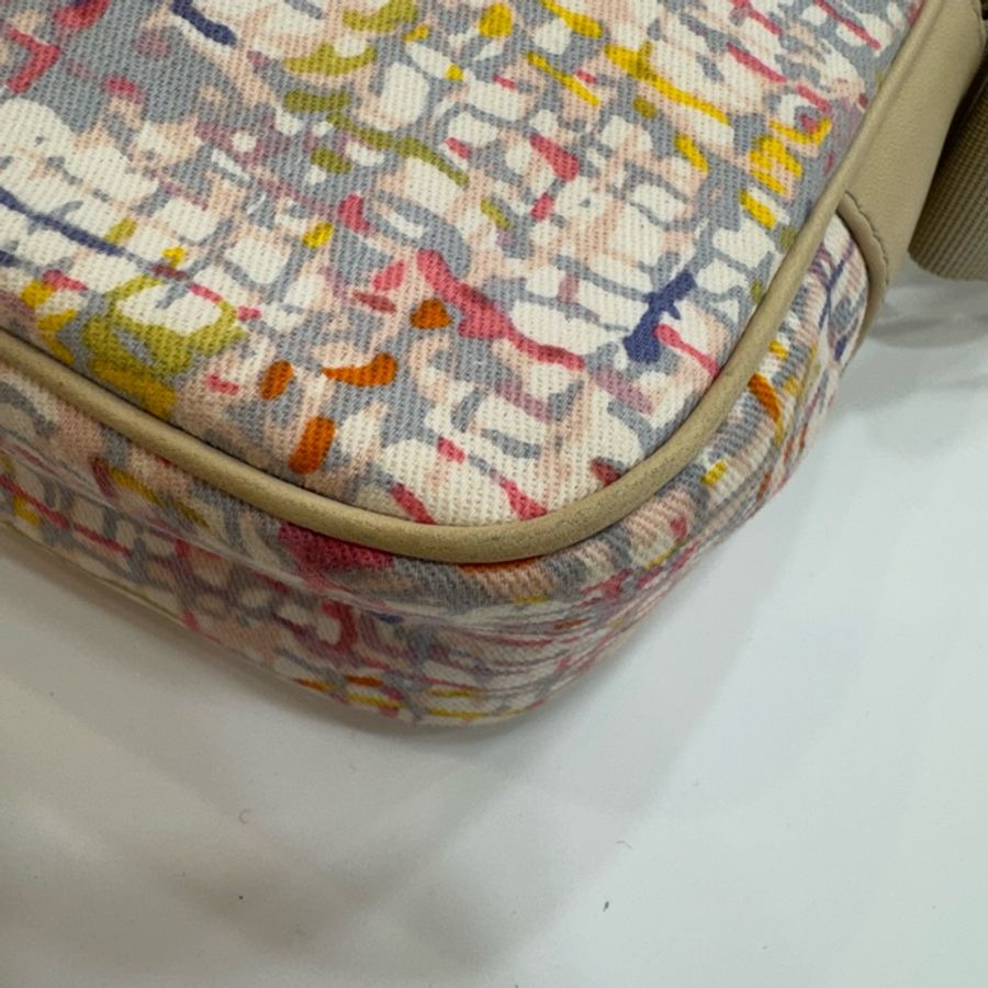 Chanel 水彩塗鴉相機包-10