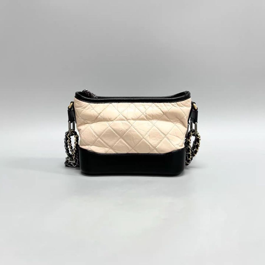 Chanel 米色拼黑色小號流浪包-1
