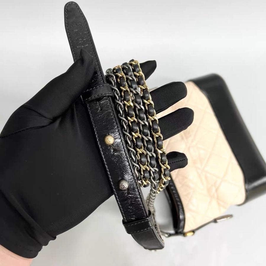 Chanel 米色拼黑色小號流浪包-7