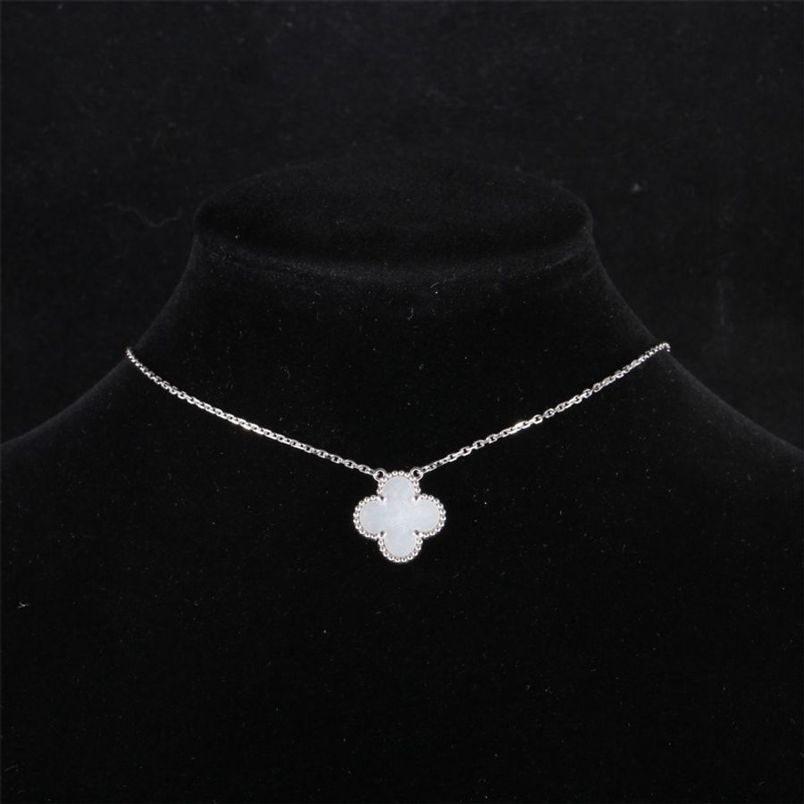 VAN CLEEF&ARPELS(梵克雅寶) Vintage Alhambra 中號單花項鏈 新扣 18K白金/白貝母 項鏈 白金-0