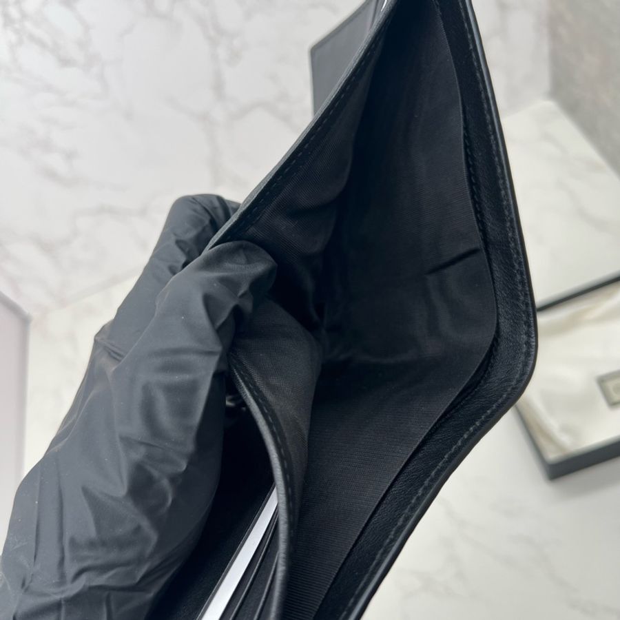 💗香緹國際精品💗 407 Gucci 黑壓紋牛皮短夾 極新-6