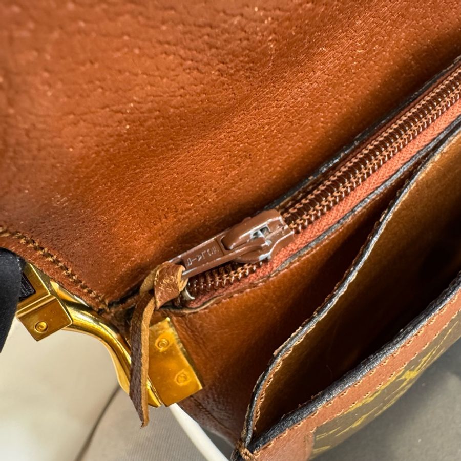 Louis Vuitton 紅皮肩背包-21