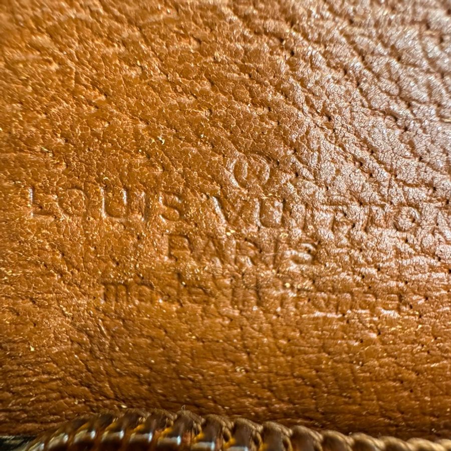 Louis Vuitton 紅皮肩背包-25