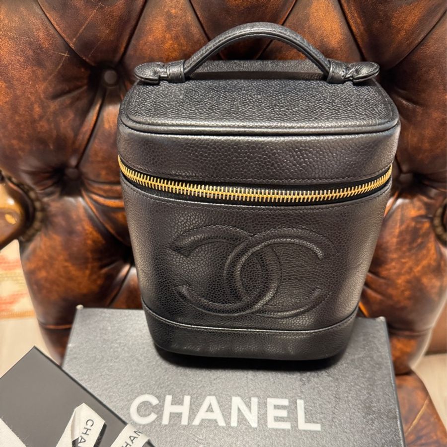 日本中古香奈兒 CHANEL 魚子醬荔枝皮 黑色金鏈 化妝箱 Vintage Vanity bag 化妝包 手提包 有卡有盒-0