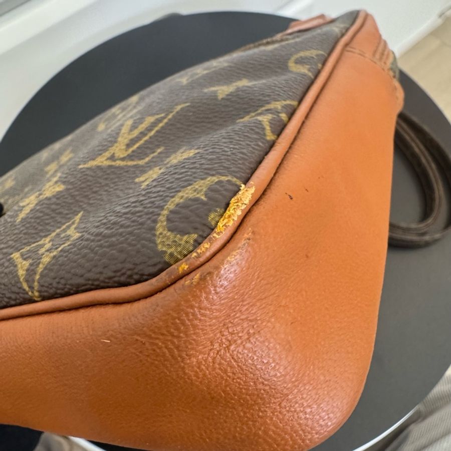 【赫蒂國際精品】 Louis Vuitton 路易威登 紅皮老花方形斜背包 vintage-13