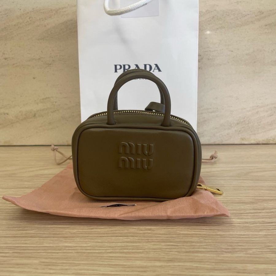 Miu Miu Beau 皮革小微型袋-1