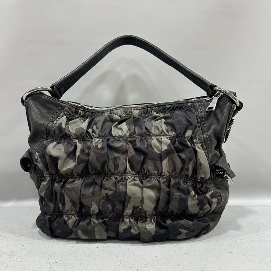 prada BR4586 黑色牛皮迷彩銀釦肩背包-4