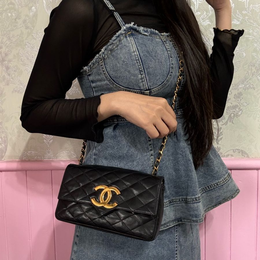 Chanel vintage 大金logo斜背包/信封包/王吉娜古董精品-1