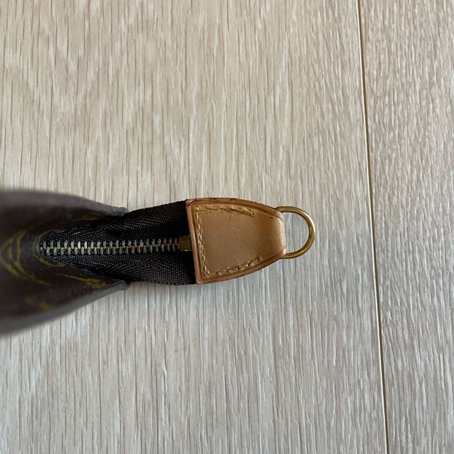 LV Louis Vuitton Monogram 盥洗包 洗漱包 小包-15