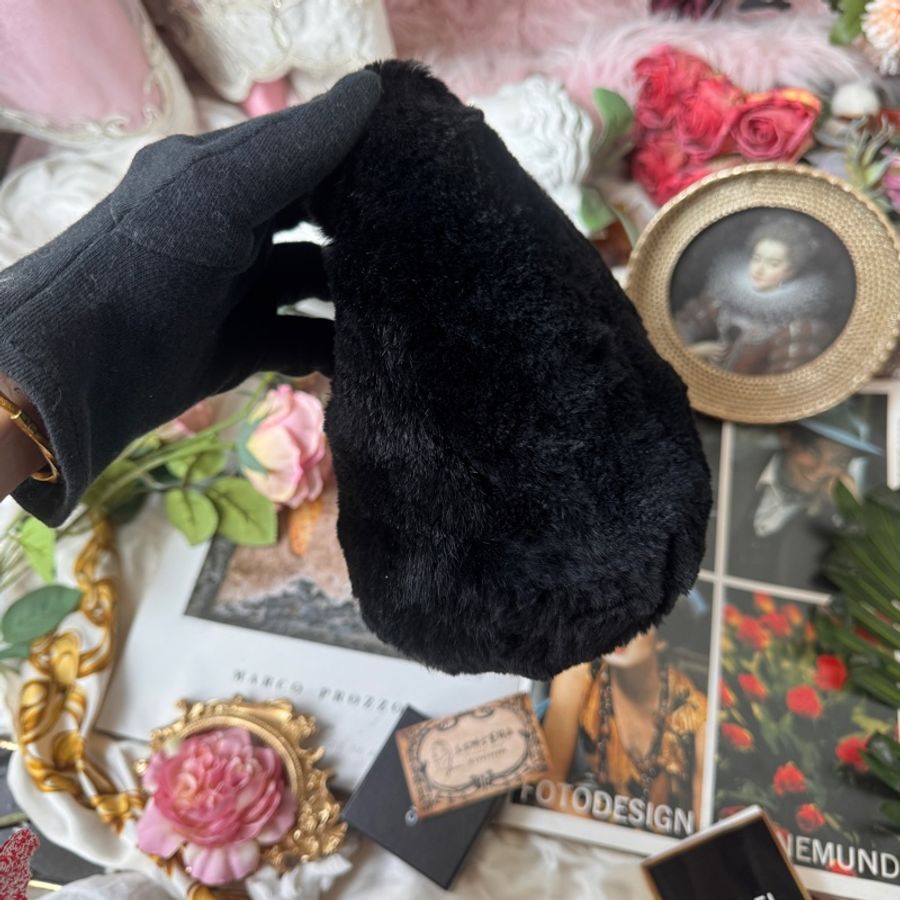 Chanel vintage 兔毛肩背包/王吉娜古董精品-7
