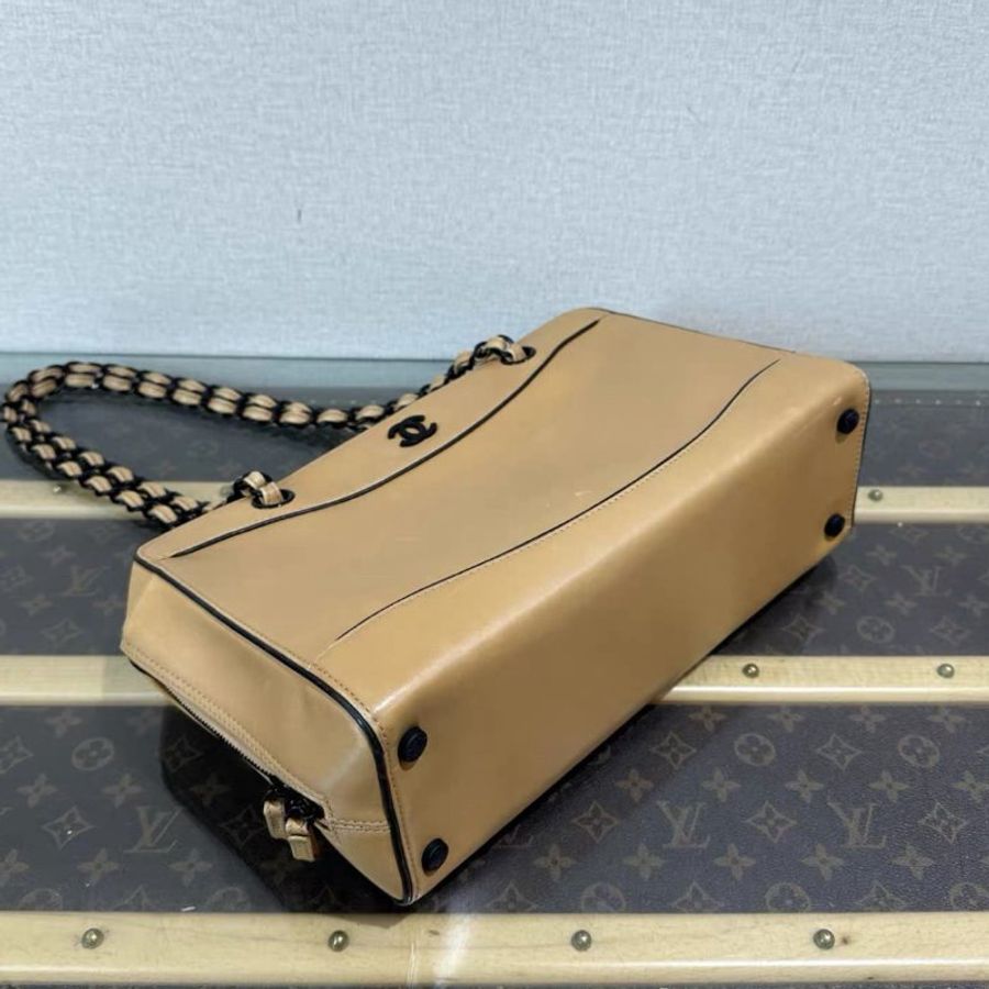 CHANEL 中古 奶茶色手提肩背鏈條包32*20*11 98新配件塵袋保卡-2