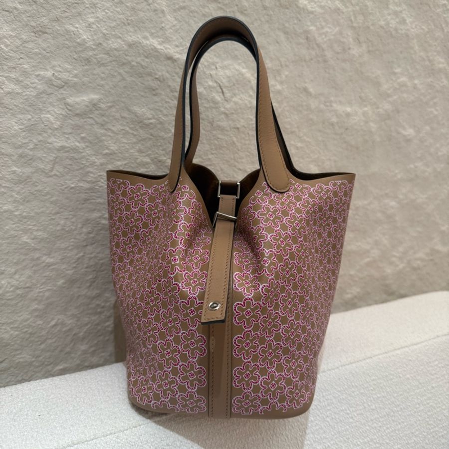 小花越看越好看Hermes picotin18cm 奶茶拼花朵圖騰銀扣菜籃子-1