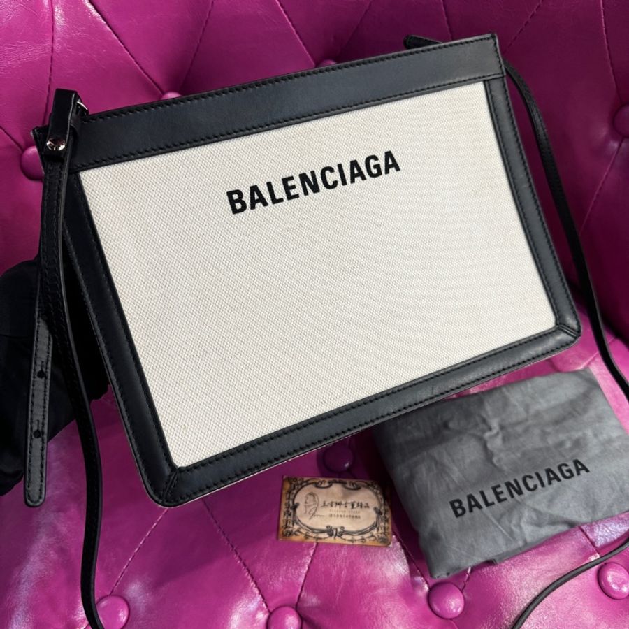 巴黎世家Balenciaga帆布拼皮斜背包/王吉娜古董精品-1