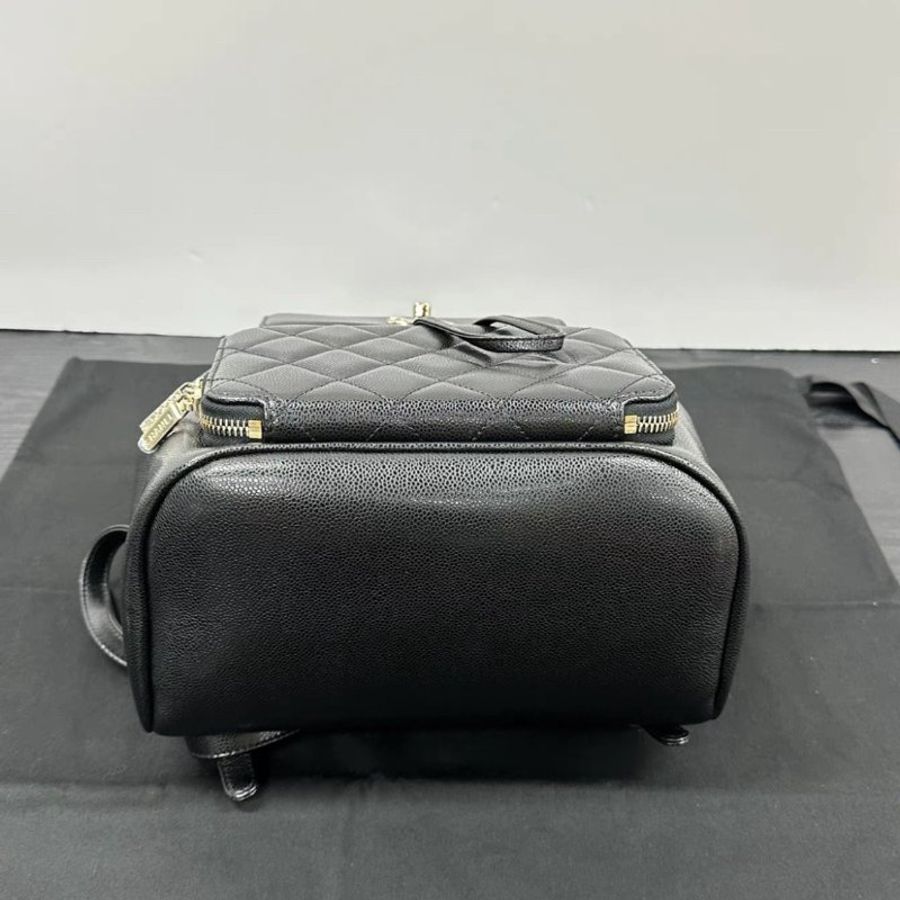 CHANEL Affinity25B黑金牛皮顆粒壓花大號後背包 24*25*17 全新配件:盒子塵袋-3
