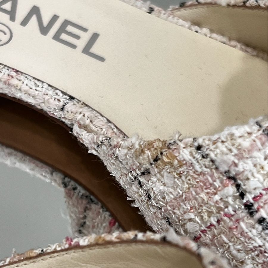 CHANEL 白粉毛尼山茶花拖鞋-6