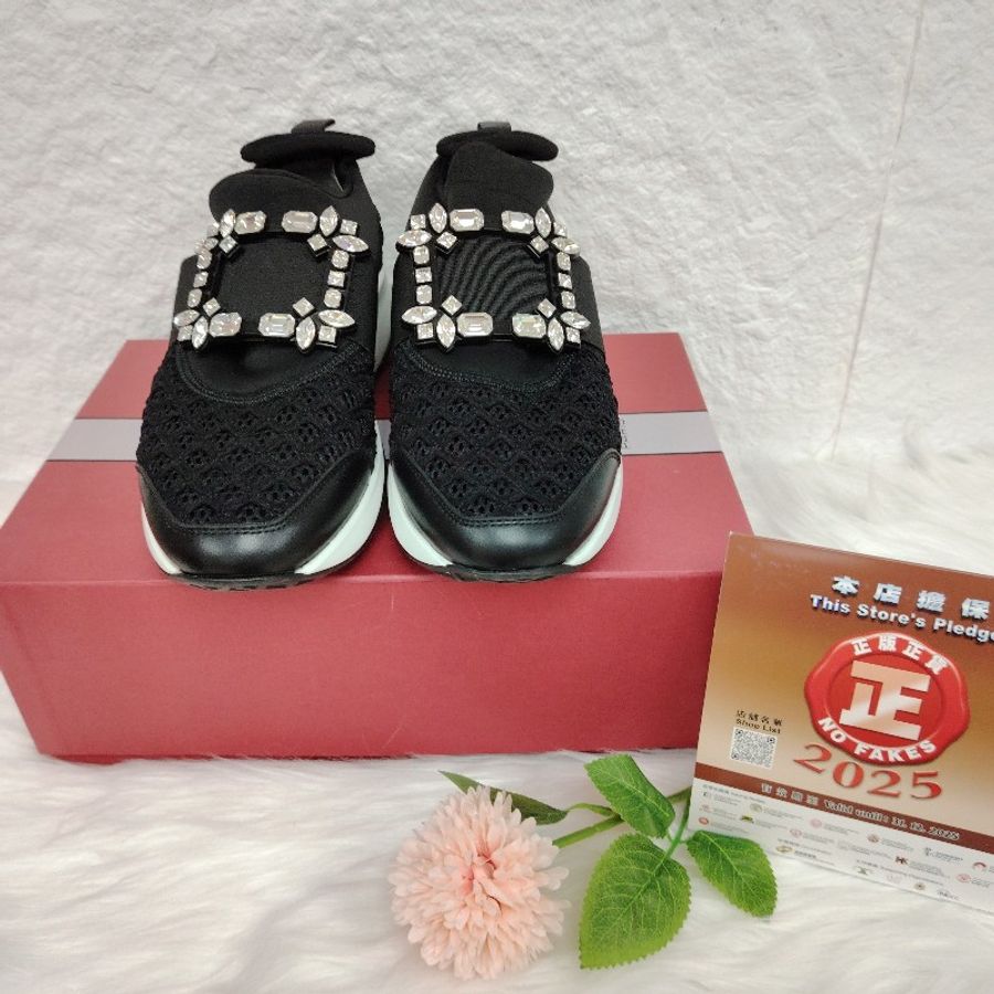 Roger Vivier 黑色鑽扣 運動鞋 38碼-0