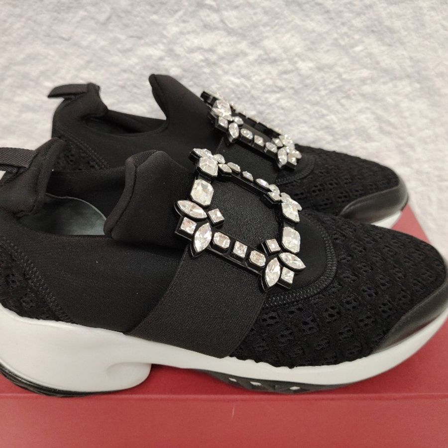 Roger Vivier 黑色鑽扣 運動鞋 38碼-2