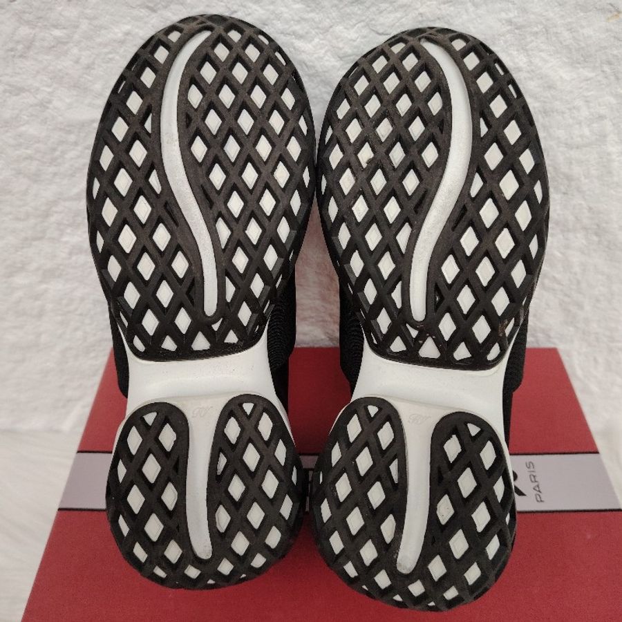 Roger Vivier 黑色鑽扣 運動鞋 38碼-6