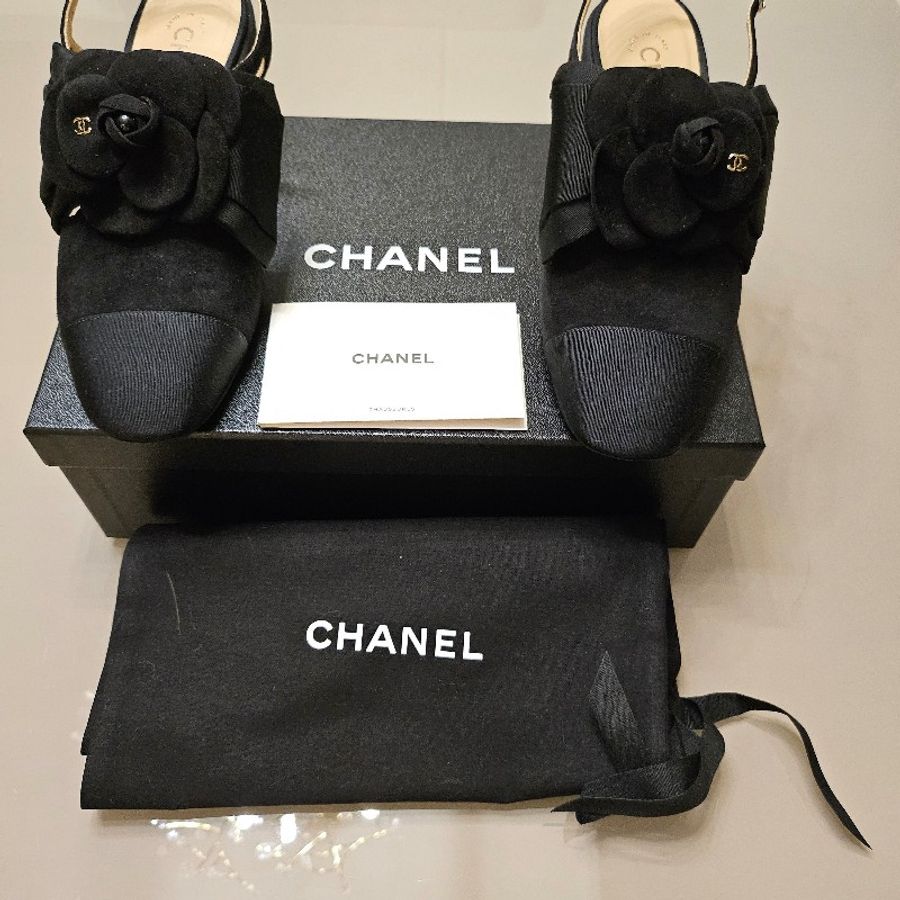 chanel黑色絲絨山茶花鞋頭拼接緞面-0
