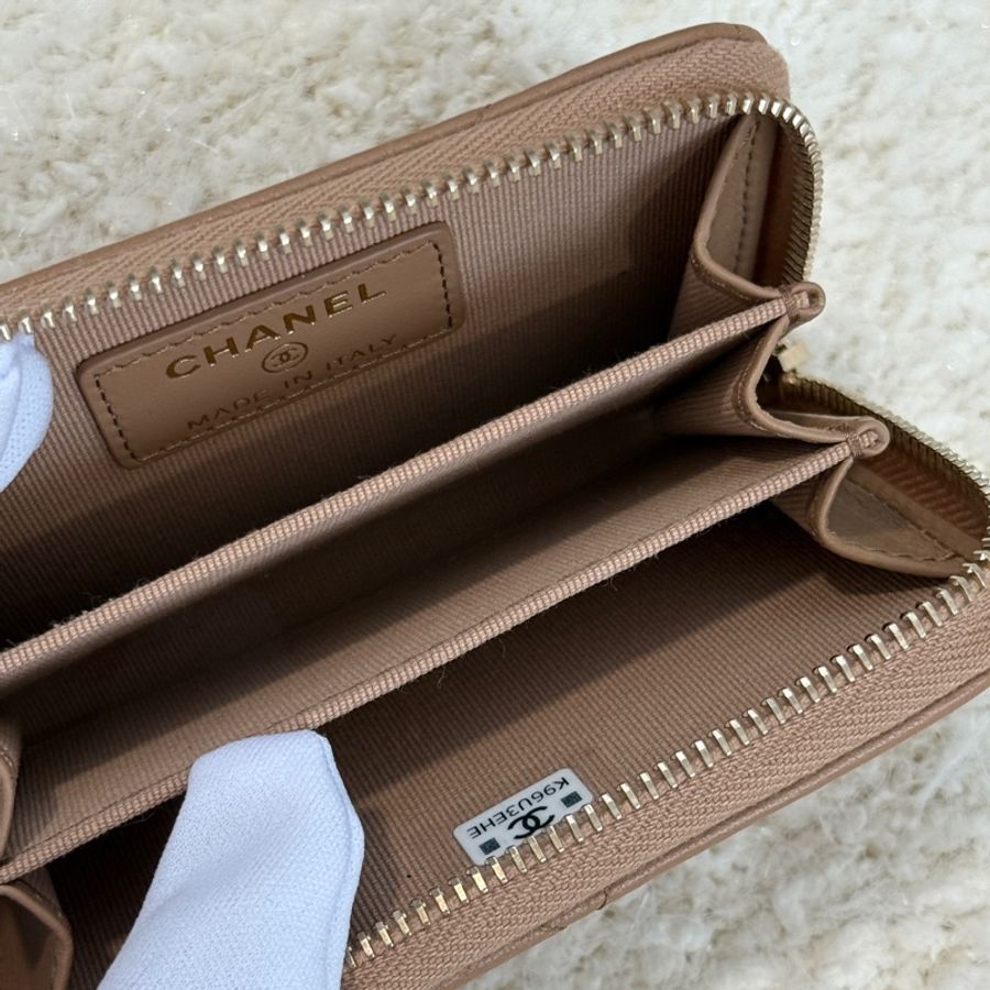 CHANEL 19 晶片款 全新可送禮 拉鍊卡包 泰奶色/深奶茶色 卡包 零錢包-10