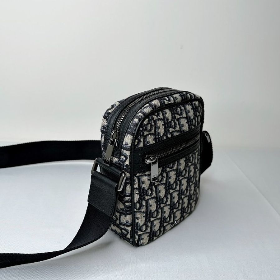 DIOR Oblique刺繡相機包-3