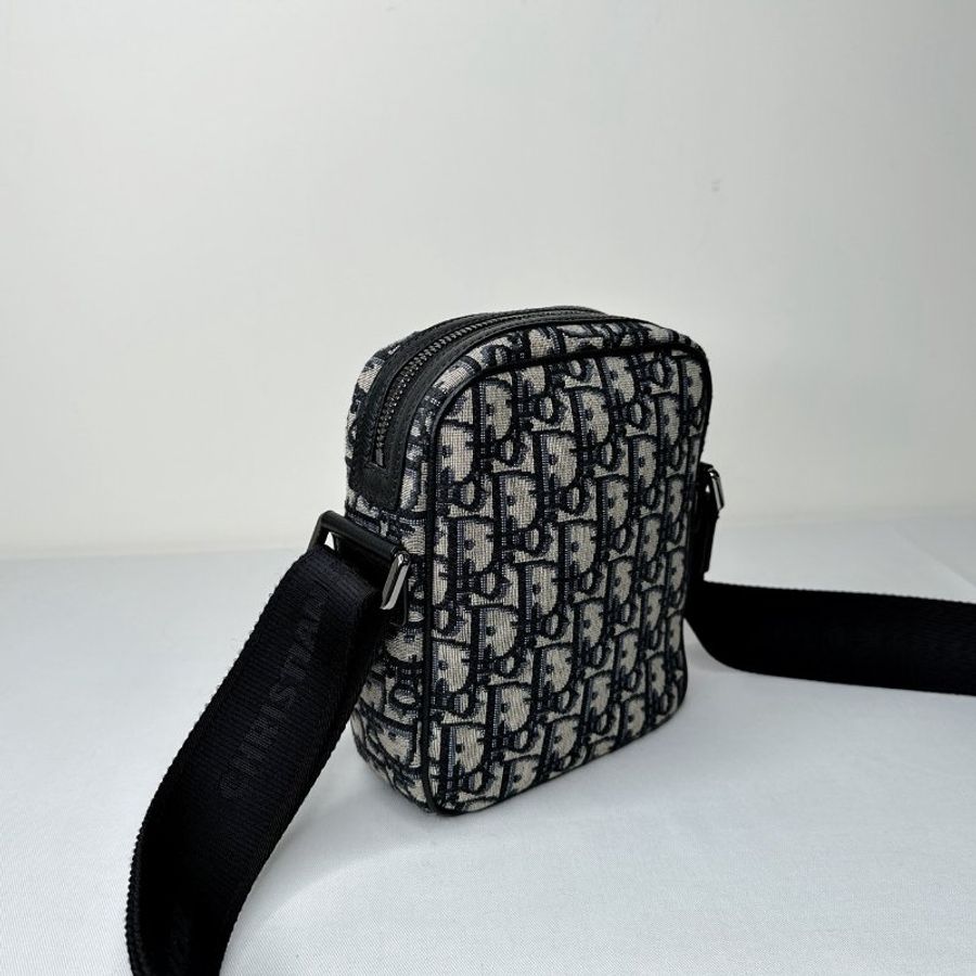 DIOR Oblique刺繡相機包-5