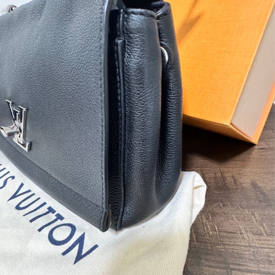 LV Lookme 黑色小牛皮錬條包-15