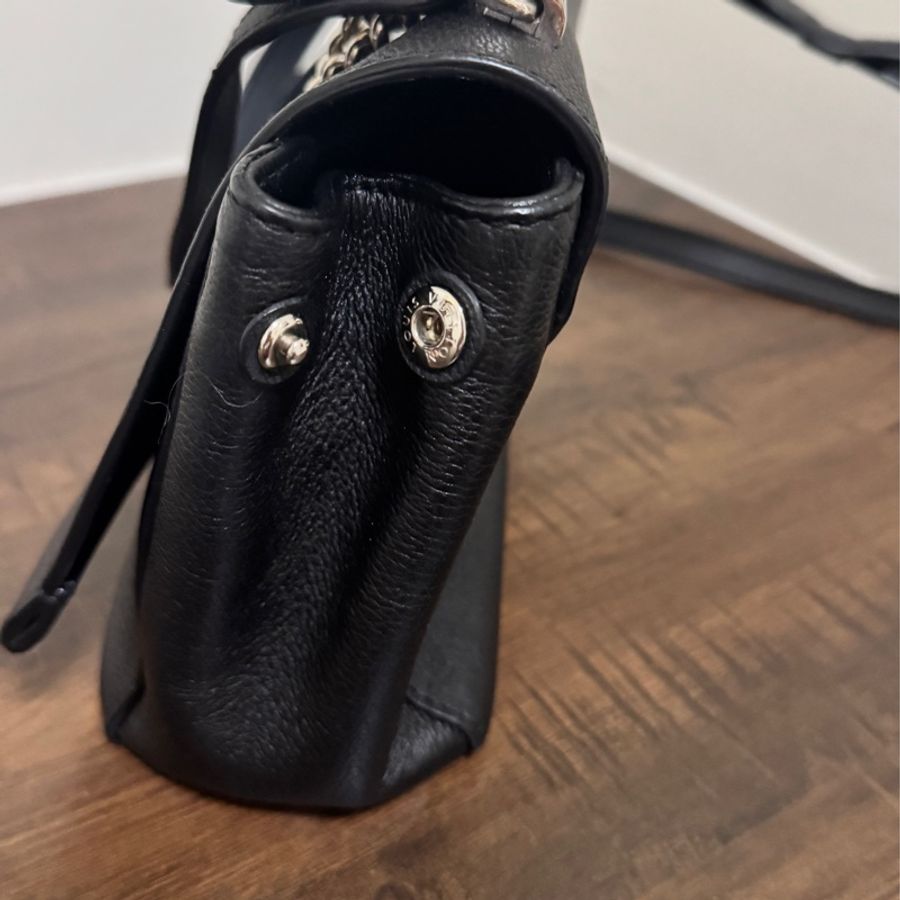 LV Lookme 黑色小牛皮錬條包-24