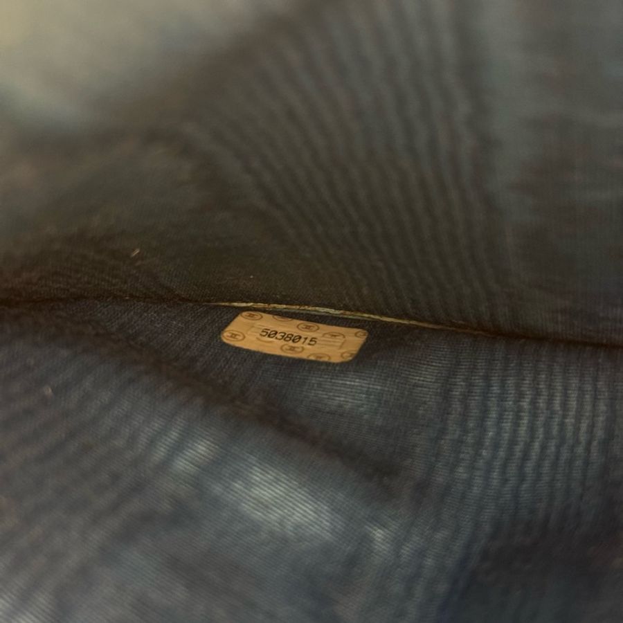 Chanel 深藍皮革長夾-15