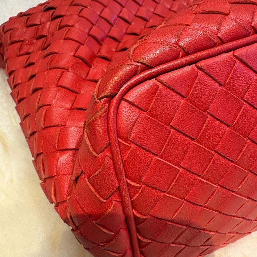 Bottega veneta 飯盒包 尺寸25*16*11-5