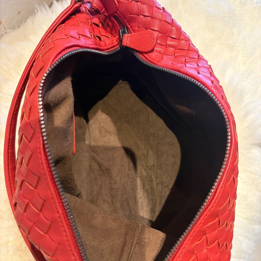 Bottega veneta 飯盒包 尺寸25*16*11-9