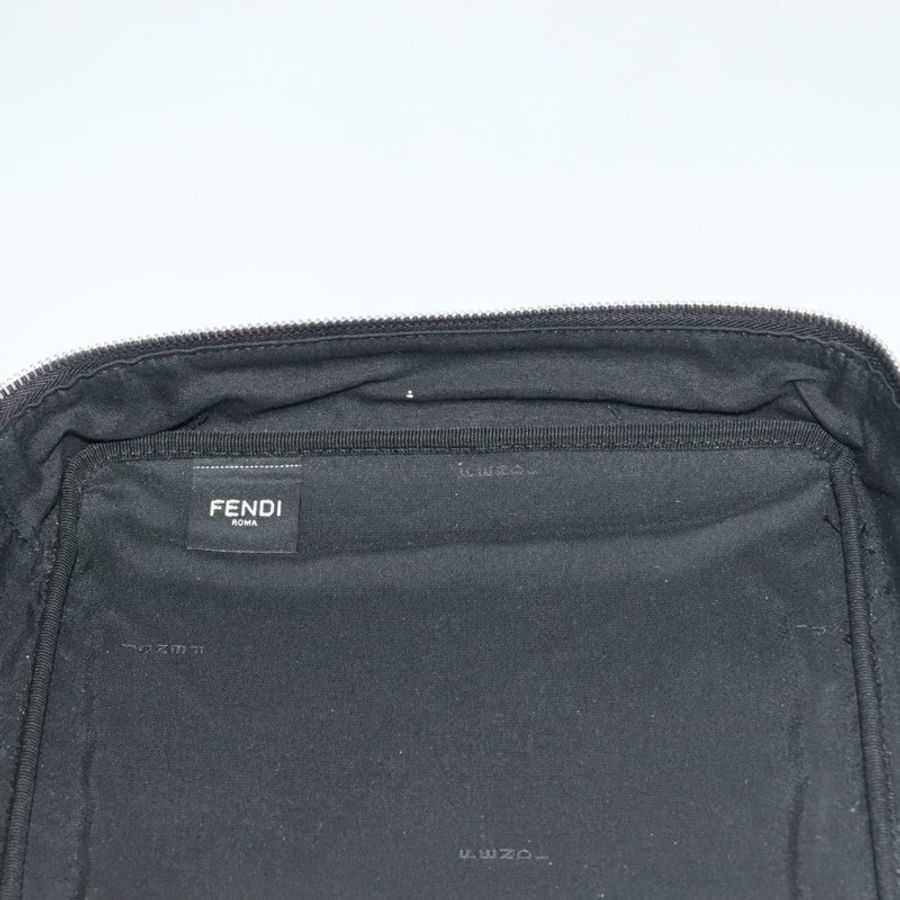 【日本直送】FENDI Zucca帆布手拿包 暢貨中心 黑色 灰色 正品 131527-16