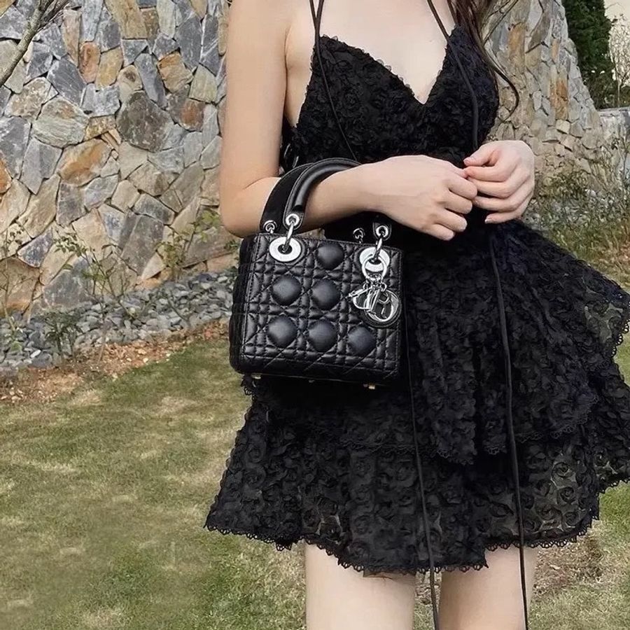 99新帶膜🈶️購證❤️ #Dior #lady #黑銀 #戴妃包 #三格帶膜-1
