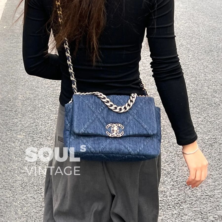 全新全配❤️芯片款❤️ 香奈兒 #19bag #小號 #牛仔 #銀扣-1