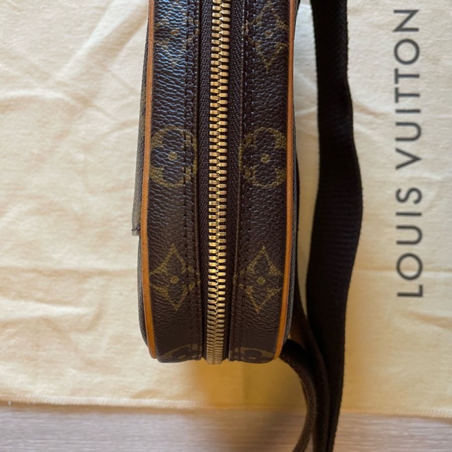 LV Louis Vuitton Monogram 腰包M51870-11