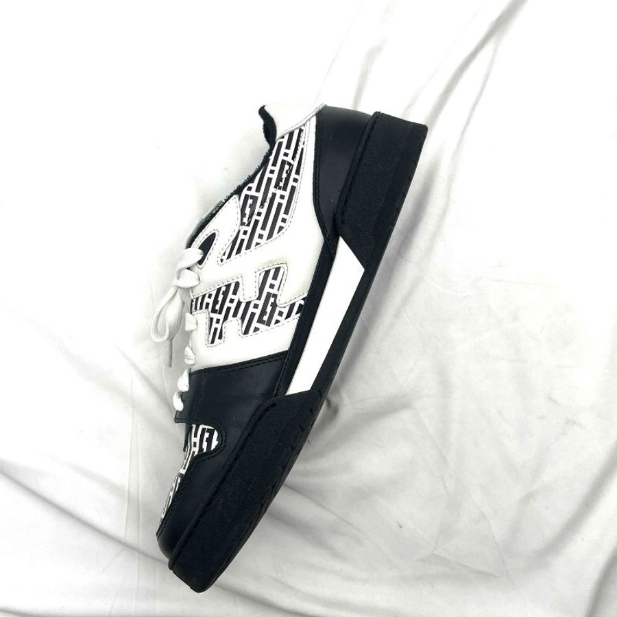 FENDI 黑白滿版LOGO休閒鞋＃10-8