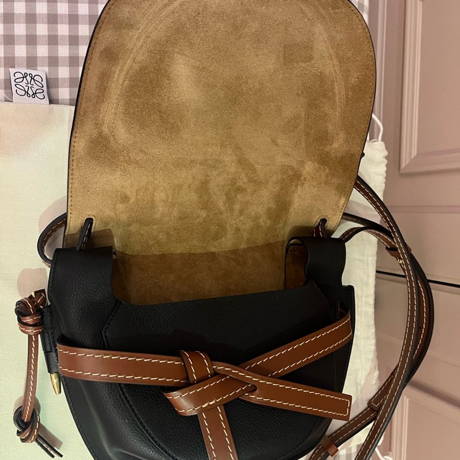 Loewe small gate 馬𩣑斜背包-9