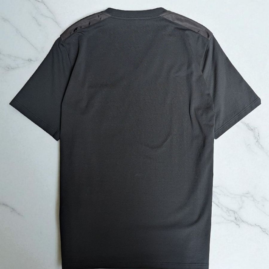 莉亞精品♡Prada V領口袋T恤 XL-1