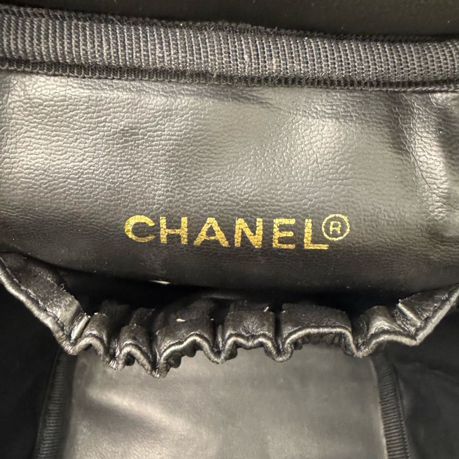 Chanel 小羊皮化妝箱-22