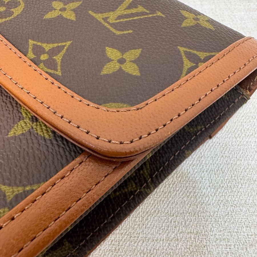 Louis Vuitton 老花紅皮手拿包-17