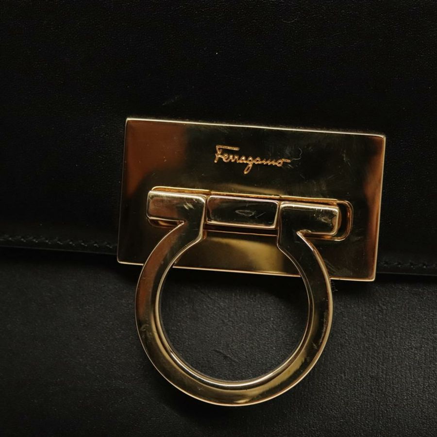 【日本直送】Salvatore Ferragamo Gancini 手提包 皮革 黑色 金色 正品 132079-16