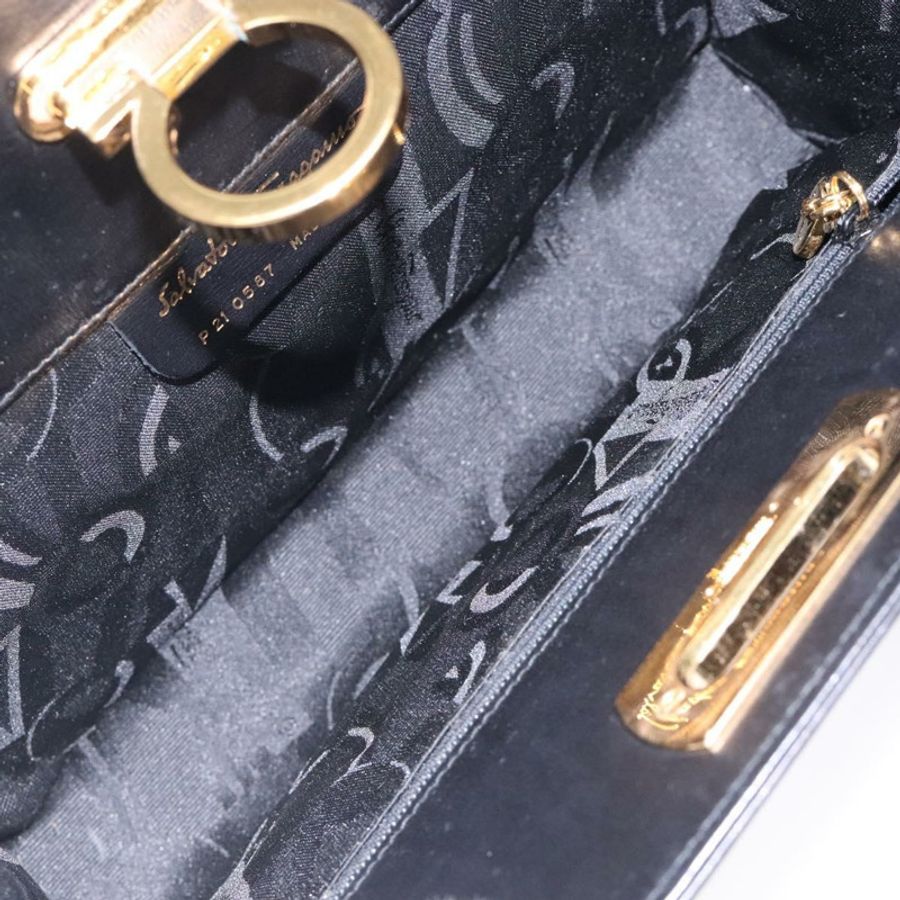 【日本直送】Salvatore Ferragamo Gancini 鏈條單肩包 皮革 黑色 金色 正品 yk18587-10