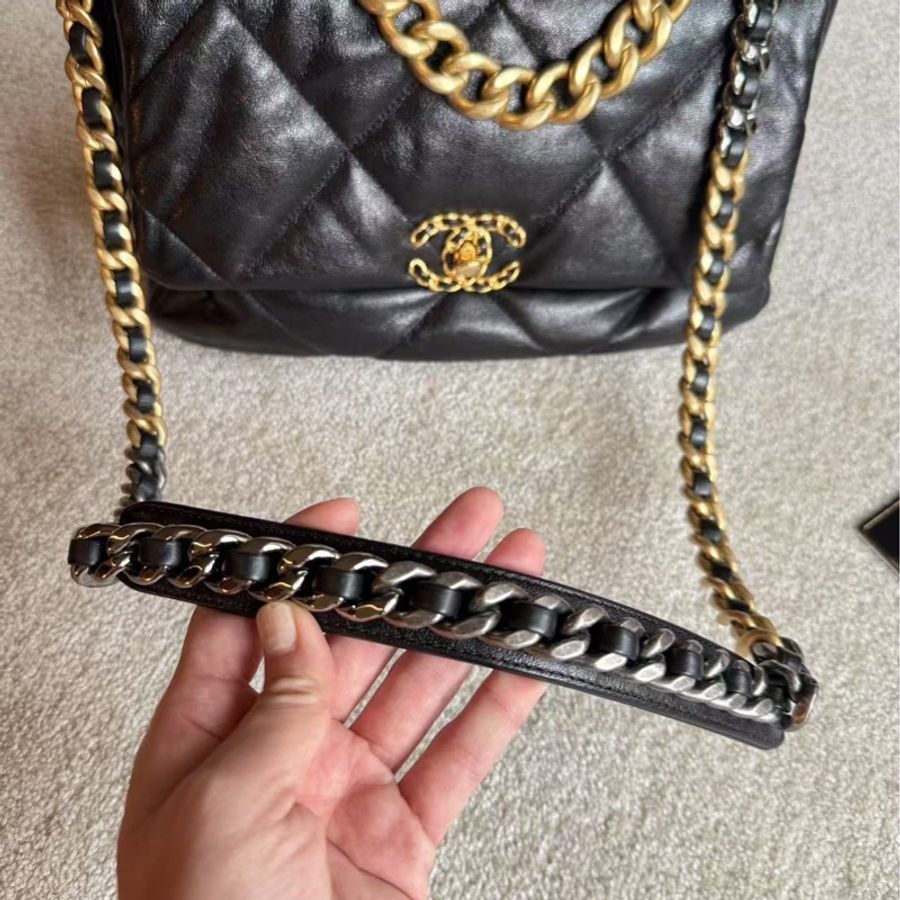 香奈兒CHANEL 19 中號30cm 黑金-9
