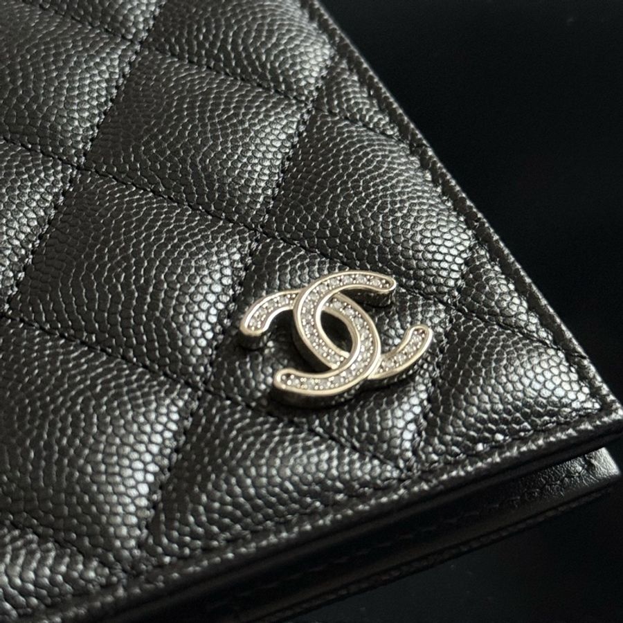 Chanel 新款黑色荔枝牛皮 水鑽CC LOGO護照夾 passport holder-5