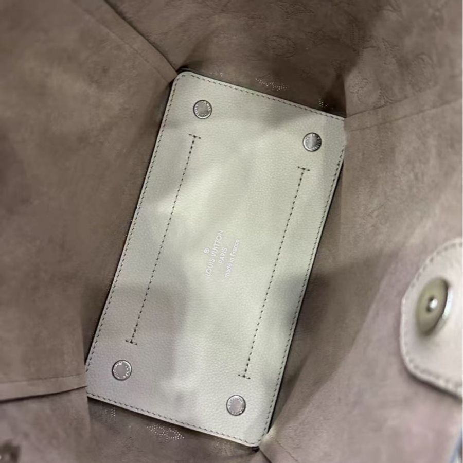 LV Hina系列大象灰月光女神肩背斜背包 32*15.5*30 99新配件塵袋-6
